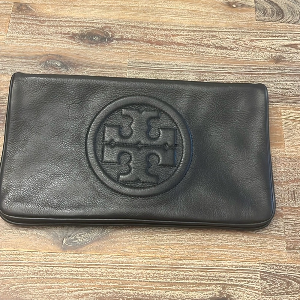 Black Tory Burch clutch- excellent used condition